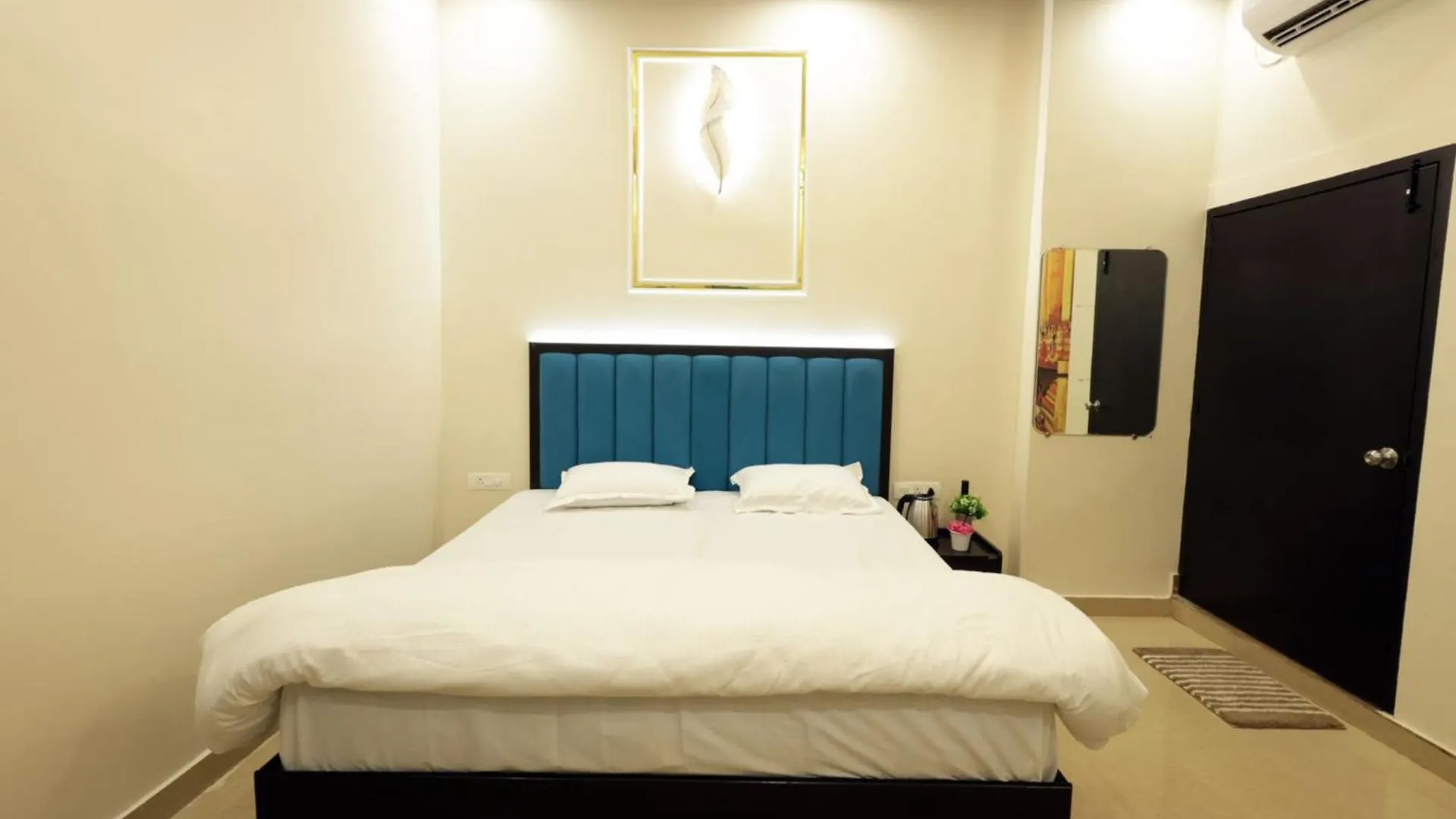 The Banaras Stay Near Vishwanath Temple And Ganga Ghat Varanasi Hotel